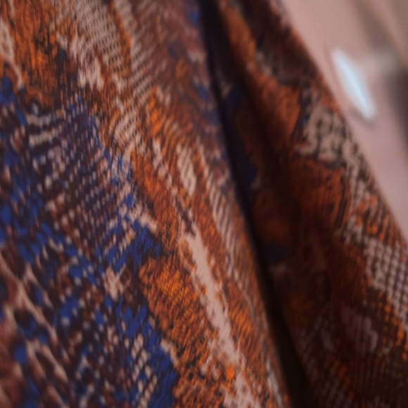 SAKS NANETTE LEPORE Snake-Print Blouse Sz XL - Picture 3 of 7